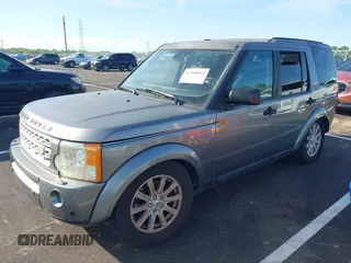 2007 Land Rover LR3 SE with VIN SALAE25427A427447, listed as a IAAI auction lot 42100032 with 137,950 mi miles. Bid and sale history available at carsss.com. Image 2.