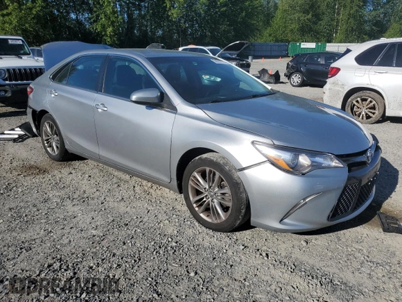 2015 Toyota Camry XLE z VIN 4T1BF1FKXFU100867, wystawiony jako Copart lot #58557775 z przebiegiem 343 934 mil mil oraz Szkoda całkowita • Salvage title. Historia ofert i sprzedaży dostępna na DreamBid. Obrazek 4.