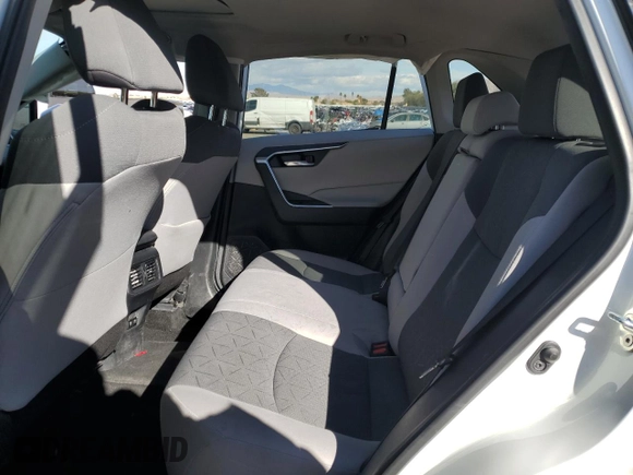 2019 Toyota RAV4 XLE with VIN 2T3W1RFV8KC028630, listed as a Copart auction lot 49307165 with 32,043 mi miles and Salvage Title. Bid and sale history available at DreamBid. Image 11.