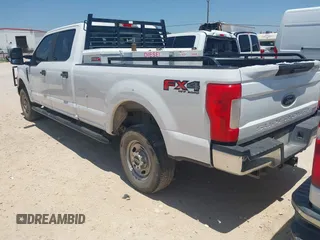 2019 Ford F-250 XL с VIN 1FT7W2B63KEF60966, выставлен на аукционе IAAI как лот 42731380 с пробегом 214 421 миль миль и . История ставок и продаж доступна на DreamBid. Изображение 3.