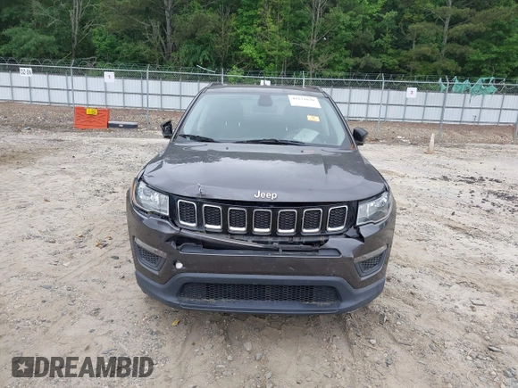 2018 Jeep Compass Sport with VIN 3C4NJCAB0JT335333, listed as a IAAI auction lot 42231636 with Not provided miles and . Bid and sale history available at DreamBid. Image 6.