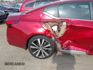 2019 Nissan Altima 2.5 SR with VIN 1N4BL4CV7KC113840, listed as a IAAI auction lot 41748943 with 82,930 mi miles. Bid and sale history available at carsss.com. Image 6.