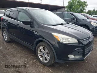 2014 Ford Escape SE z VIN 1FMCU9GX8EUB81191, wystawiony jako IAAI lot #42371030 z przebiegiem 103 968 mil mil oraz . Historia ofert i sprzedaży dostępna na DreamBid. Obrazek 1.
