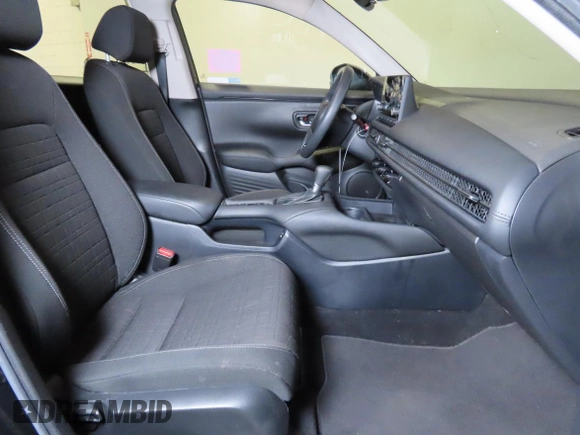 2024 Honda HR-V LX with VIN 3CZRZ1H3XRM709153, listed as a Copart auction lot 55345025 with 38,500 mi miles and Salvage Title. Bid and sale history available at carsss.com. Image 5.