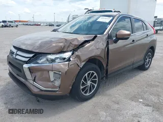2020 Mitsubishi Eclipse Cross ES z VIN JA4AS3AA8LZ001737, wystawiony jako IAAI lot #42626522 z przebiegiem 152 511 mil mil oraz . Historia ofert i sprzedaży dostępna na DreamBid. Obrazek 19.