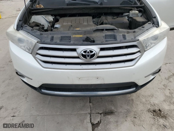 2013 Toyota Highlander with VIN 5TDZK3EH7DS118003, listed as a Copart auction lot 47138505 with 109,021 mi miles and Salvage Title. Bid and sale history available at carsss.com. Image 12.