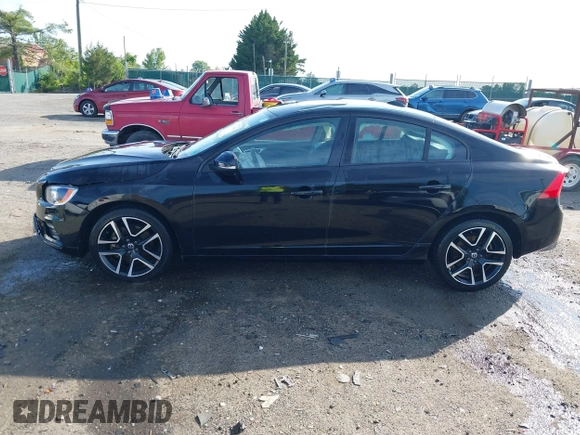 2017 Volvo S60 Dynamic с VIN YV140MTL2H2437104, выставлен на аукционе IAAI как лот 42398891 с пробегом 78 162 миль миль и . История ставок и продаж доступна на DreamBid. Изображение 14.