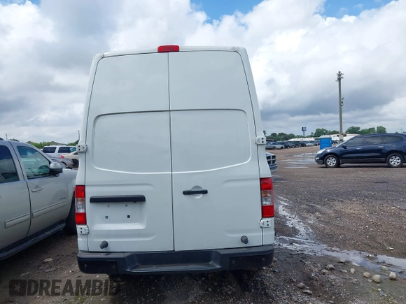 2021 Nissan NV Cargo SV z VIN 1N6BF0LY9MN808457, wystawiony jako IAAI lot #41994149 z przebiegiem 132 571 mil mil oraz . Historia ofert i sprzedaży dostępna na DreamBid. Obrazek 16.