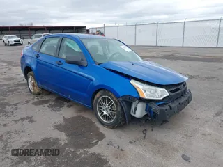 2010 Ford Focus SE with VIN 1FAHP3FN5AW142965, listed as a IAAI auction lot 41847172 with 200,317 mi miles. Bid and sale history available at carsss.com. Image 1.