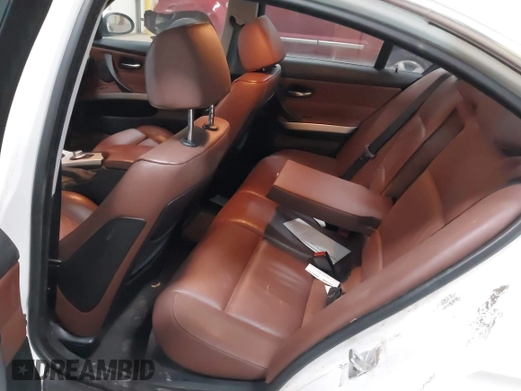 2006 BMW 3 Series 330xi with VIN WBAVD33546KL51295, listed as a IAAI auction lot 41742575 with 164,434 mi miles. Bid and sale history available at carsss.com. Image 8.