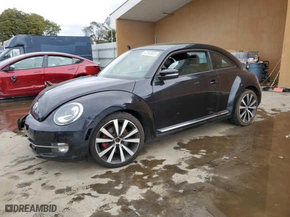2012 Volkswagen Beetle 2.0T Turbo PZEV with VIN 3VWVA7AT0CM625968, listed as a Copart auction lot 43543005 with 0 mi miles and Salvage Title. Bid and sale history available at carsss.com. Image 1.