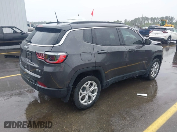 2024 Jeep Compass Latitude with VIN 3C4NJDBNXRT120438, listed as a IAAI auction lot 41972886 with 10,133 mi miles. Bid and sale history available at carsss.com. Image 4.