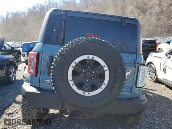 2023 Ford Bronco z VIN 1FMDE5DH1PLB44032, wystawiony jako Copart lot #51039155 z przebiegiem 14 668 mil mil oraz Nie do naprawy • Non repairable. Historia ofert i sprzedaży dostępna na DreamBid. Obrazek 6.