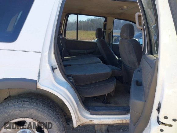 2003 Ford Explorer XLS z VIN 1FMZU72K93UC15792, wystawiony jako IAAI lot #41295799 z przebiegiem 275 275 mil mil oraz . Historia ofert i sprzedaży dostępna na DreamBid. Obrazek 8.