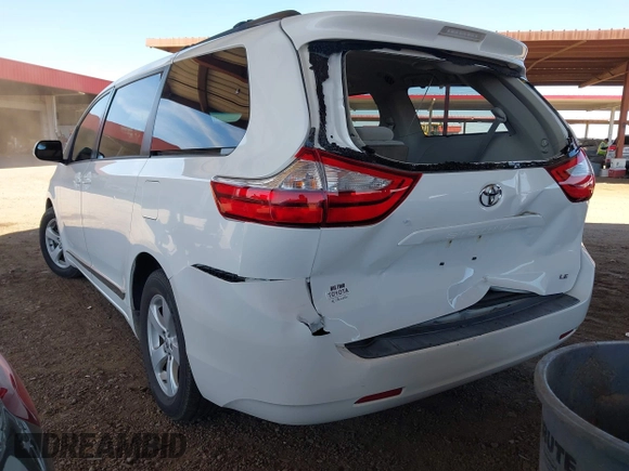 2017 Toyota Sienna LE Auto Access Seat with VIN 5TDKZ3DC5HS820717, listed as a IAAI auction lot 41884712 with 42,592 mi miles. Bid and sale history available at carsss.com. Image 3.