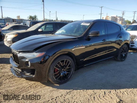 2018 Maserati Levante GranSport z VIN ZN661XUS2JX302411, wystawiony jako Copart lot #79459504 z przebiegiem 83 989 mil mil oraz Czysty tytuł • Clean title. Historia ofert i sprzedaży dostępna na DreamBid. Obrazek 1.