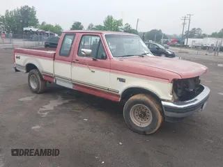 1995 Ford F-150 z VIN 1FTEX14Y6SKA92455, wystawiony jako IAAI lot #42208650 z przebiegiem Nie podano mil oraz . Historia ofert i sprzedaży dostępna na DreamBid. Obrazek 1.