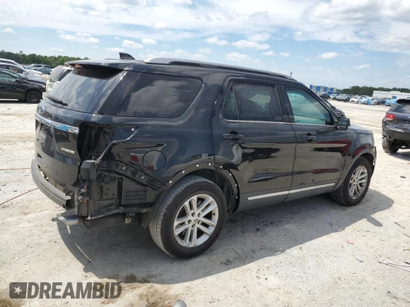 2016 Ford Explorer XLT with VIN 1FM5K7D82GGB69958, listed as a Copart auction lot 52939115 with 97,846 mi miles and Salvage Title. Bid and sale history available at carsss.com. Image 3.