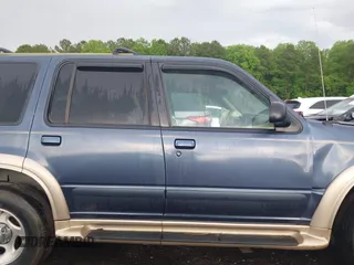 2000 Ford Explorer Eddie Bauer with VIN 1FMZU64E5YUB81536, listed as a IAAI auction lot 42270655 with 375,868 mi miles and . Bid and sale history available at DreamBid. Image 14.