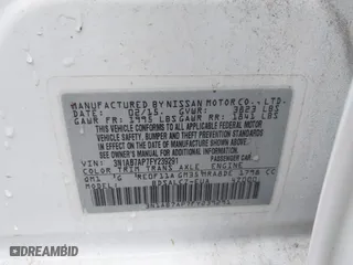 2015 Nissan Sentra S with VIN 3N1AB7AP7FY239291, listed as a IAAI auction lot 41457087 with 120,110 mi miles. Bid and sale history available at carsss.com. Image 9.