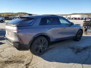 2024 Cadillac LYRIQ Sport z VIN 1GYKPWRK9RZ123889, wystawiony jako Copart lot #80591984 z przebiegiem 3 036 mil mil oraz Szkoda całkowita • Salvage title. Historia ofert i sprzedaży dostępna na DreamBid. Obrazek 3.