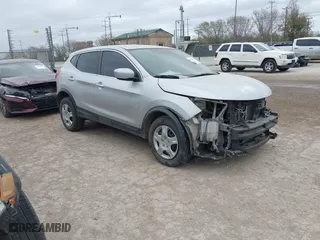 2018 Nissan Rogue Sport SV with VIN JN1BJ1CR6JW263293, listed as a IAAI auction lot 41740293 with 233,641 mi miles. Bid and sale history available at carsss.com. Image 1.