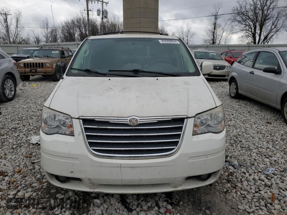 2010 Chrysler Town & Country Touring Plus with VIN 2A4RR8D10AR430966, listed as a Copart auction lot 55720095 with 170,128 mi miles and Clean Title. Bid and sale history available at DreamBid. Image 5.