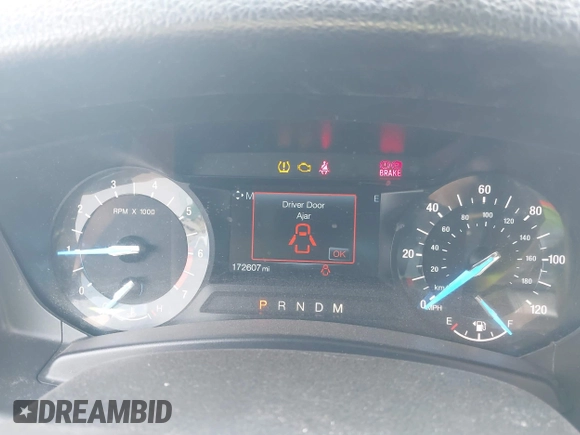 2017 Ford Expedition XLT with VIN 1FMJU1HT0HEA34835, listed as a IAAI auction lot 42763555 with 172,607 mi miles and . Bid and sale history available at DreamBid. Image 7.