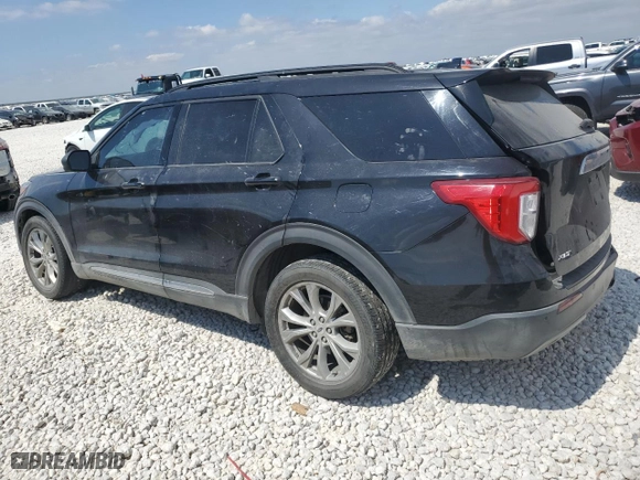 2020 Ford Explorer XLT with VIN 1FMSK7DH8LGC90104, listed as a Copart auction lot 72789364 with 0 mi miles and Salvage Title. Bid and sale history available at carsss.com. Image 2.