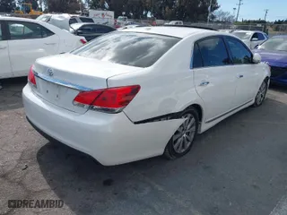 2011 Toyota Avalon with VIN 4T1BK3DB5BU403902, listed as a IAAI auction lot 41472945 with 175,685 mi miles. Bid and sale history available at carsss.com. Image 4.