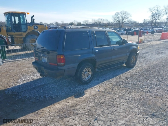 1998 Mercury Mountaineer with VIN 4M2ZU55P3WUJ17243, listed as a IAAI auction lot 41658097 with 219,464 mi miles. Bid and sale history available at carsss.com. Image 4.