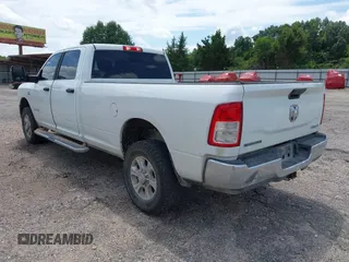 2024 Ram 2500 Big Horn с VIN 3C6UR5JL3RG337694, выставлен на аукционе IAAI как лот 42746220 с пробегом 70 227 миль миль и . История ставок и продаж доступна на DreamBid. Изображение 3.
