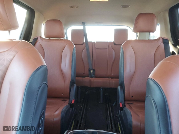 2024 Kia Carnival SX Prestige with VIN KNDNE5H39R6350501, listed as a Copart auction lot 41867235 with 31,889 mi miles and Salvage Title. Bid and sale history available at carsss.com. Image 10.