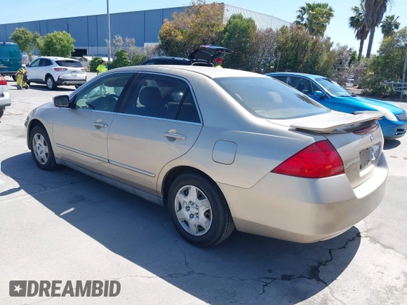 2007 Honda Accord LX z VIN 1HGCM56427A092128, wystawiony jako IAAI lot #42354399 z przebiegiem 186 915 mil mil oraz . Historia ofert i sprzedaży dostępna na DreamBid. Obrazek 3.