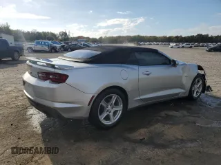 2019 Chevrolet Camaro 1LT with VIN 1G1FB3DX1K0132435, listed as a Copart auction lot 81133594 with 133,942 mi miles and Salvage Title. Bid and sale history available at carsss.com. Image 3.
