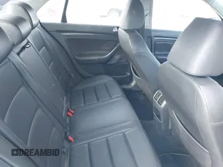 2010 Volkswagen Jetta Wolfsburg Edition с VIN 3VWRA7AJ0AM045102, выставлен на аукционе IAAI как лот 41638011 с пробегом 149 622 миль миль и . История ставок и продаж доступна на DreamBid. Изображение 8.