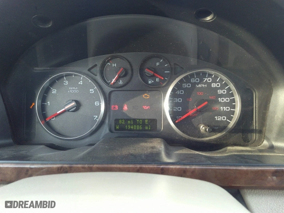2006 Ford Five Hundred SEL with VIN 1FAHP24196G134492, listed as a IAAI auction lot 41827431 with 194,886 mi miles. Bid and sale history available at carsss.com. Image 7.