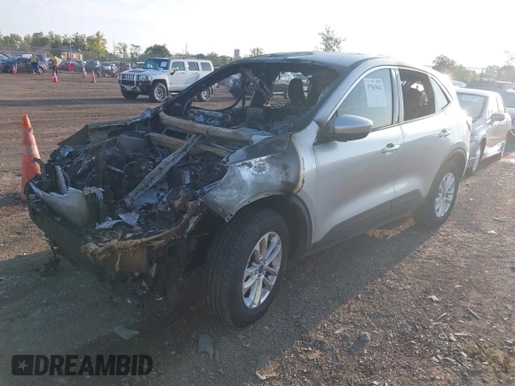 2020 Ford Escape SE z VIN 1FMCU9G61LUA29080, wystawiony jako IAAI lot #37583062 z przebiegiem Nie podano mil oraz . Historia ofert i sprzedaży dostępna na DreamBid. Obrazek 2.