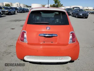 2015 FIAT 500e z VIN 3C3CFFGE5FT642262, wystawiony jako Copart lot #58604905 z przebiegiem 54 740 mil mil oraz Tytuł czysty. Historia ofert i sprzedaży dostępna na DreamBid. Obrazek 6.