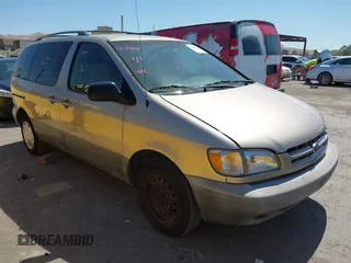 2000 Toyota Sienna LE with VIN 4T3ZF13C9YU201789, listed as a IAAI auction lot 42641248 with 180,781 mi miles and . Bid and sale history available at DreamBid. Image 1.