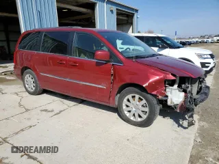 2013 Chrysler Town & Country Touring with VIN 2C4RC1BG4DR558699, listed as a Copart auction lot 48517045 with 207,351 mi miles and Salvage Title. Bid and sale history available at carsss.com. Image 4.