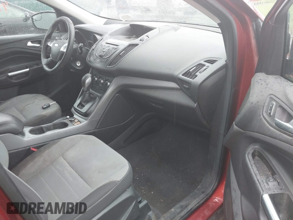 2014 Ford Escape SE with VIN 1FMCU9G97EUC50213, listed as a IAAI auction lot 42130075 with 235,406 mi miles. Bid and sale history available at carsss.com. Image 5.