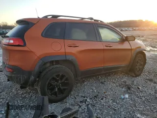 2016 Jeep Cherokee Trailhawk with VIN 1C4PJMBSXGW286822, listed as a Copart auction lot 42823545 with 66,898 mi miles and Salvage title. Bid and sale history available at DreamBid. Image 3.