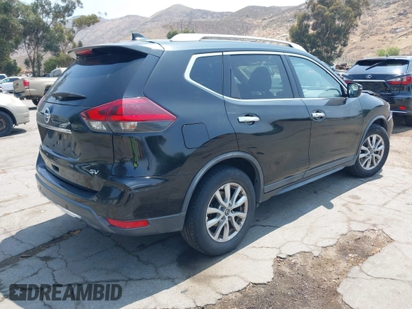 2019 Nissan Rogue SV with VIN KNMAT2MT5KP529742, listed as a IAAI auction lot 42412697 with 235,712 mi miles and . Bid and sale history available at DreamBid. Image 4.