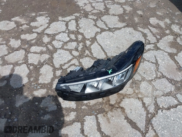 2025 Ford Escape Active z VIN 1FMCU0GN7SUA03259, wystawiony jako IAAI lot #41899036 z przebiegiem 189 mil mil oraz . Historia ofert i sprzedaży dostępna na DreamBid. Obrazek 12.