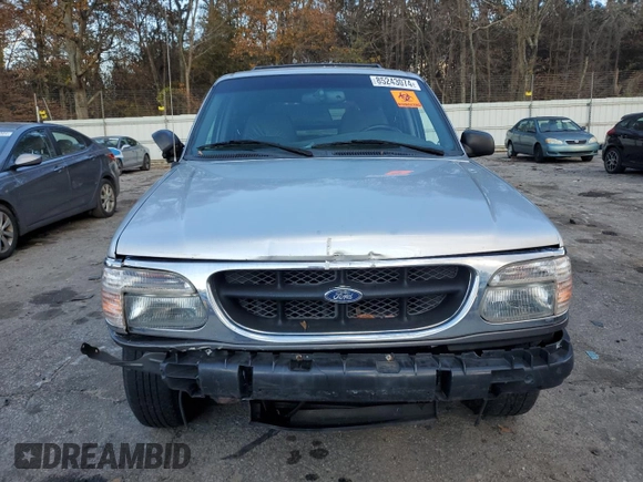 1999 Ford Explorer XLT z VIN 1FMZU32E4XUA16402, wystawiony jako Copart lot #85243074 z przebiegiem 148 110 mil mil oraz Szkoda całkowita • Salvage title. Historia ofert i sprzedaży dostępna na DreamBid. Obrazek 5.