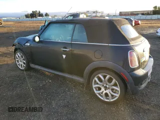 2010 MINI Convertible S с VIN WMWMS3C55ATY09477, выставлен на аукционе Copart как лот 78481974 с пробегом 102 954 миль миль и Списание • Salvage title. История ставок и продаж доступна на DreamBid. Изображение 2.