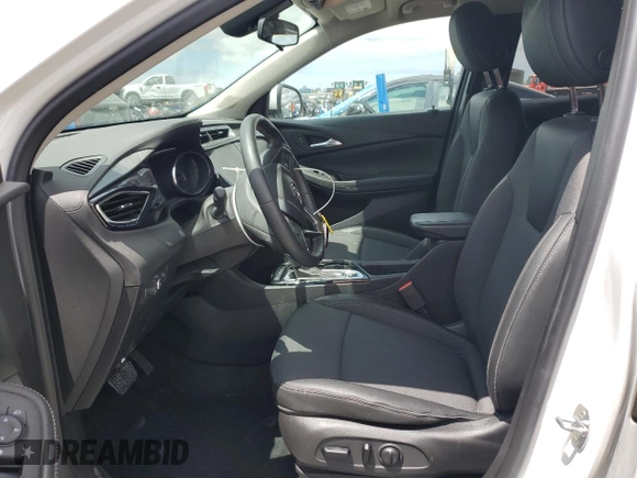 2023 Buick Encore GX Select с VIN KL4MMDSL1PB001803, выставлен на аукционе Copart как лот 56689455 с пробегом 35 214 миль миль и Списание • Salvage title. История ставок и продаж доступна на DreamBid. Изображение 7.