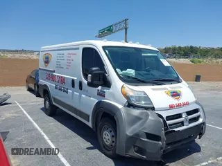 2014 Ram ProMaster Cargo z VIN 3C6TRVAG3EE112325, wystawiony jako IAAI lot #42352470 z przebiegiem 165 564 mil mil oraz . Historia ofert i sprzedaży dostępna na DreamBid. Obrazek 13.