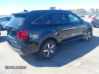 2022 Kia Sorento S with VIN 5XYRL4LC3NG097014, listed as a IAAI auction lot 41760355 with 88,192 mi miles. Bid and sale history available at carsss.com. Image 4.